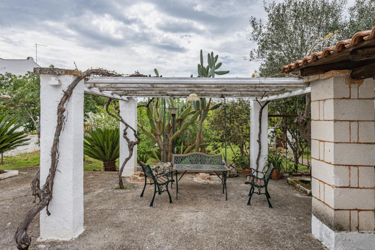 Trullo Saraceno By Rentbeat Villa Остуни Екстериор снимка