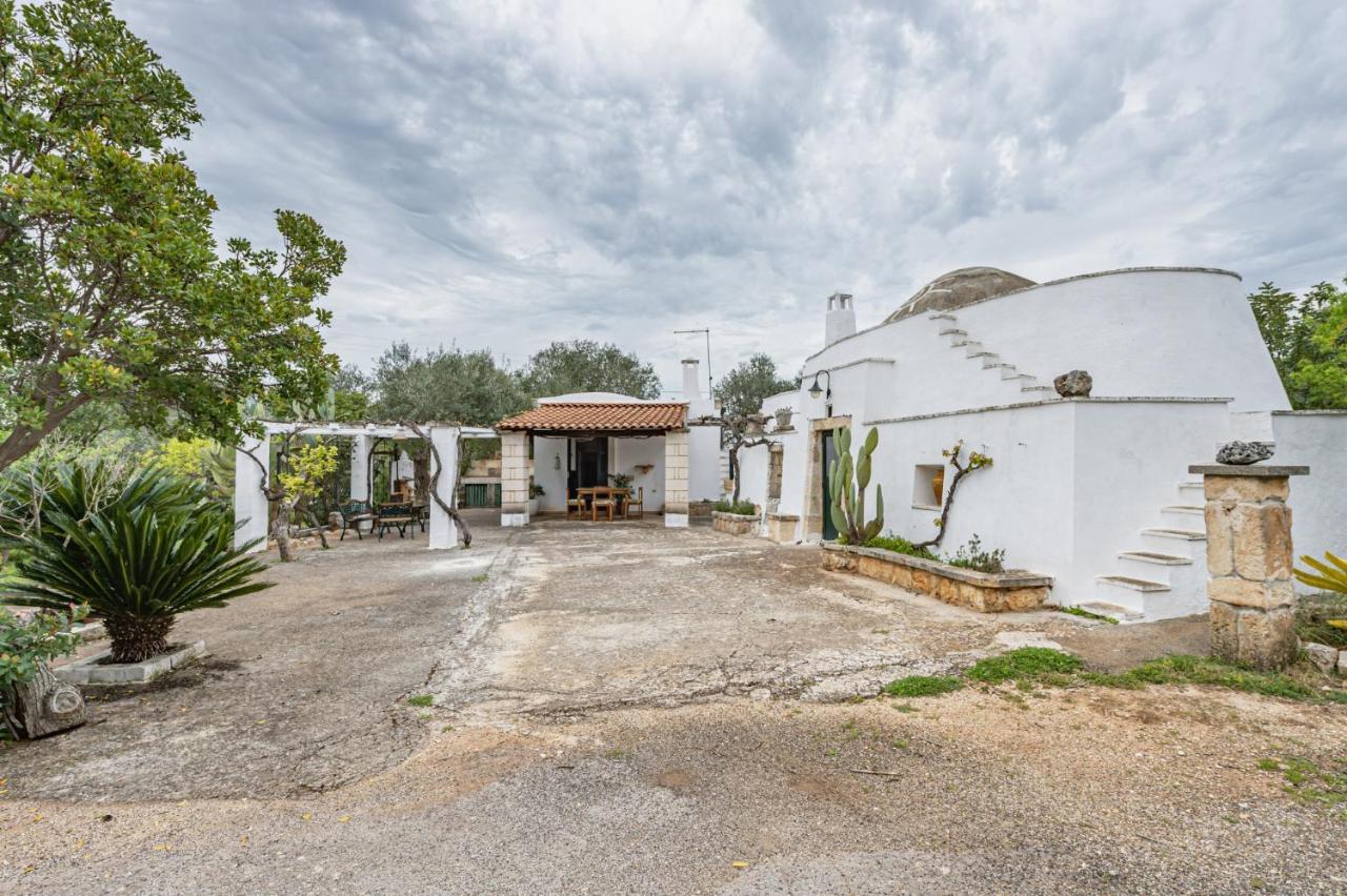 Trullo Saraceno By Rentbeat Villa Остуни Екстериор снимка